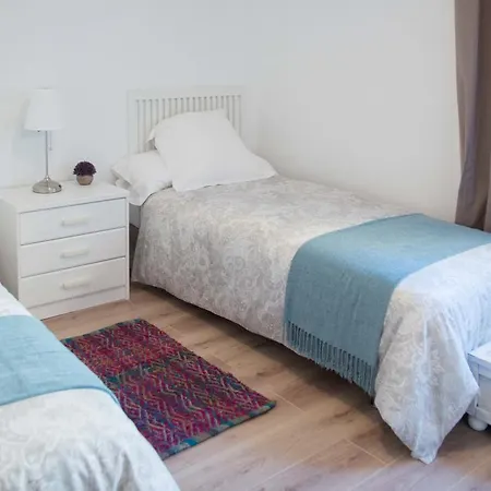 Semesterbostad Charming